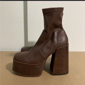 KYANA STEVE MADDEN PLATFORM BOOT